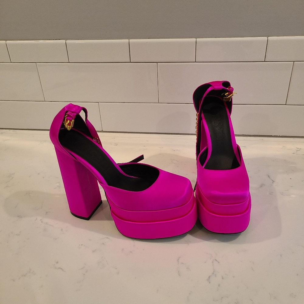 Versace Aevitas Platform